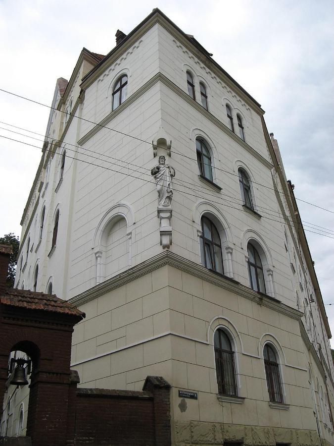 Апартаменти Родзинка у центрі міста Львів Екстер'єр фото